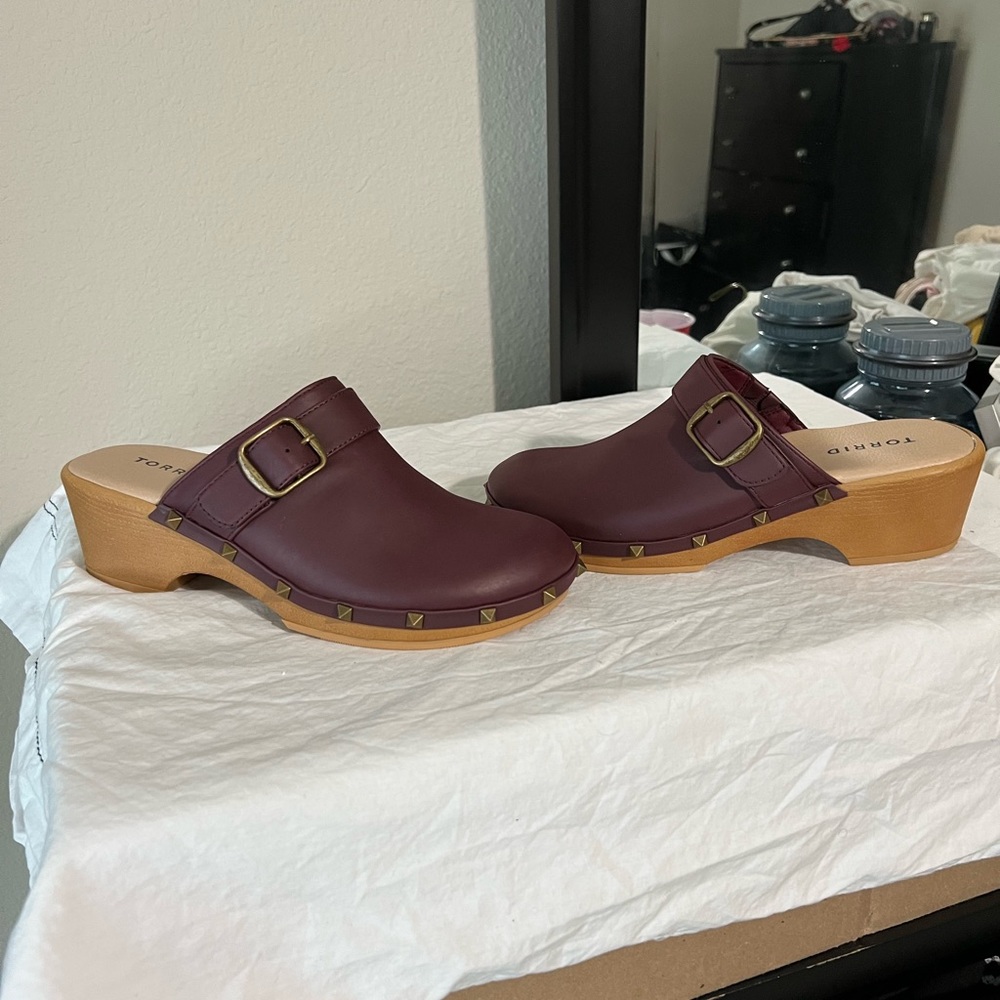 Torrid purple with gold spikes and buckle 6.5WW mule shoes